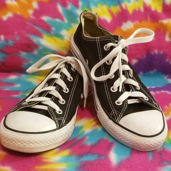 Converse Shoes - Converse Shoes. Size 6